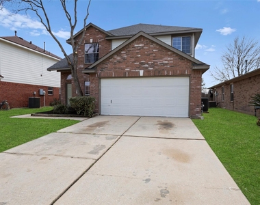 2406 Pinpoint Drive - Photo Thumbnail 4