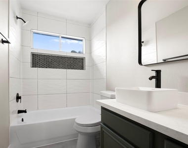 2406 Pinpoint Drive - Photo Thumbnail 22