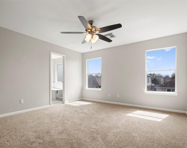 2406 Pinpoint Drive - Photo Thumbnail 25