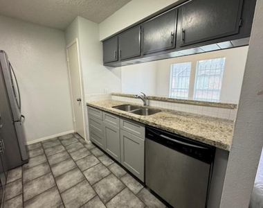 5759 Easthampton Drive - Photo Thumbnail 11