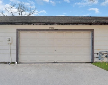 5759 Easthampton Drive - Photo Thumbnail 12