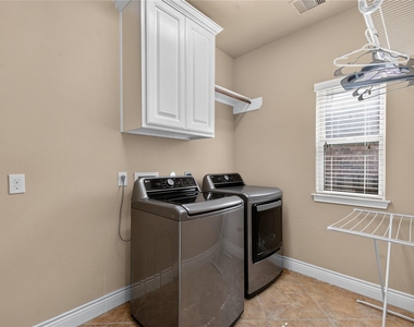 164 Deerfield Meadow Drive - Photo Thumbnail 17