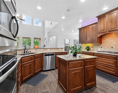 164 Deerfield Meadow Drive - Photo Thumbnail 13