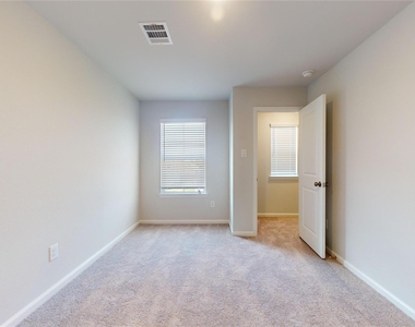 11632 Whirlaway Drive - Photo Thumbnail 14