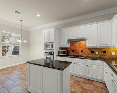 1126 Sopris Drive - Photo Thumbnail 8