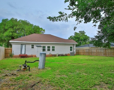2703 Areba Street - Photo Thumbnail 34