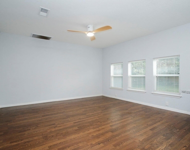 2703 Areba Street - Photo Thumbnail 13