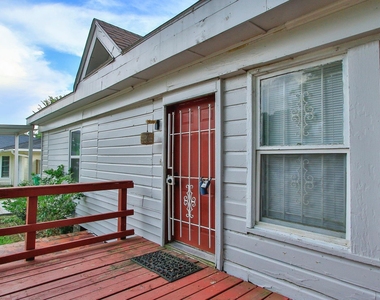 2703 Areba Street - Photo Thumbnail 5