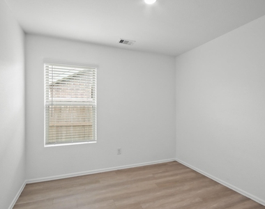 8807 Bar Harbor Drive - Photo Thumbnail 19