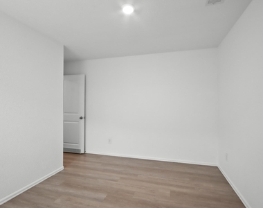 8807 Bar Harbor Drive - Photo Thumbnail 15