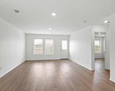 8807 Bar Harbor Drive - Photo Thumbnail 7
