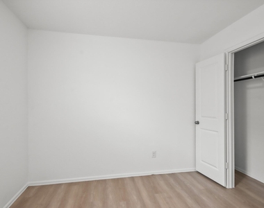 8807 Bar Harbor Drive - Photo Thumbnail 18