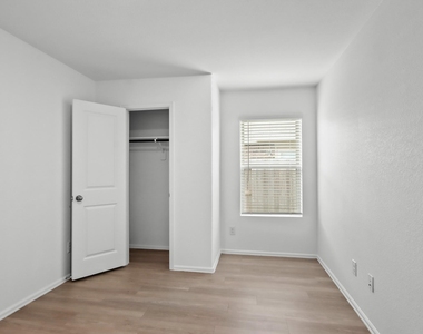 8807 Bar Harbor Drive - Photo Thumbnail 14