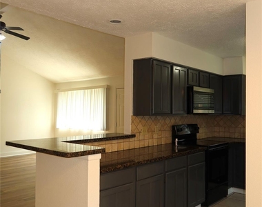 17122 Coachmaker Drive - Photo Thumbnail 8