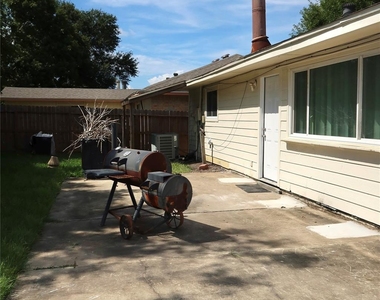 17122 Coachmaker Drive - Photo Thumbnail 23