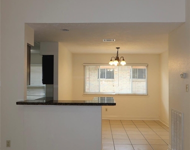 17122 Coachmaker Drive - Photo Thumbnail 5