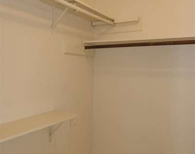 17122 Coachmaker Drive - Photo Thumbnail 18