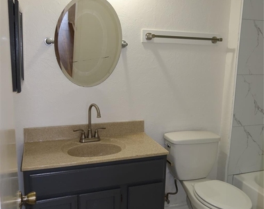 17122 Coachmaker Drive - Photo Thumbnail 21