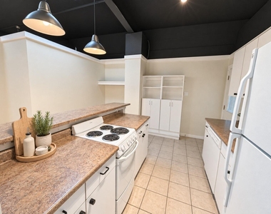 5004 Mellon Street - Photo Thumbnail 9