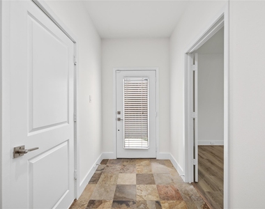 2311 Mcilhenny Street - Photo Thumbnail 9