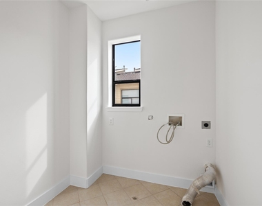2311 Mcilhenny Street - Photo Thumbnail 24