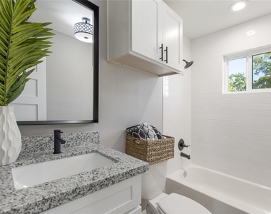 707 Hamon Drive - Photo Thumbnail 7