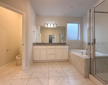 7506 Stone Arbor Lane - Photo Thumbnail 30