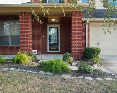 7506 Stone Arbor Lane - Photo Thumbnail 4