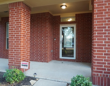 7506 Stone Arbor Lane - Photo Thumbnail 5