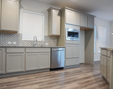 7506 Stone Arbor Lane - Photo Thumbnail 15