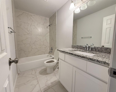 7506 Stone Arbor Lane - Photo Thumbnail 32