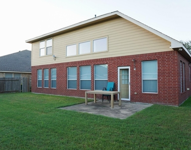 7506 Stone Arbor Lane - Photo Thumbnail 37