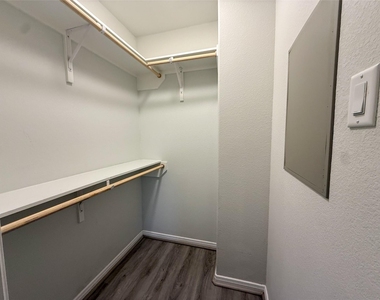 7506 Stone Arbor Lane - Photo Thumbnail 36
