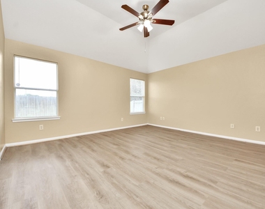 8431 Taraglen Court - Photo Thumbnail 25