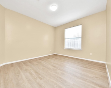 8431 Taraglen Court - Photo Thumbnail 22