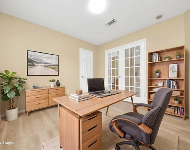 8431 Taraglen Court - Photo Thumbnail 21
