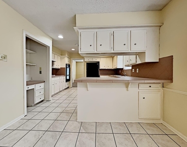 5910 Theall Road - Photo Thumbnail 12