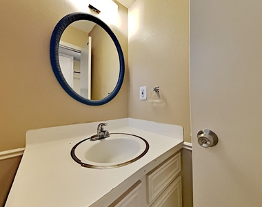 5910 Theall Road - Photo Thumbnail 19
