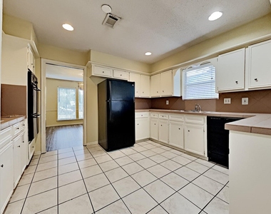 5910 Theall Road - Photo Thumbnail 10