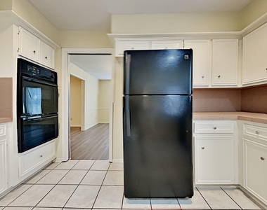 5910 Theall Road - Photo Thumbnail 9