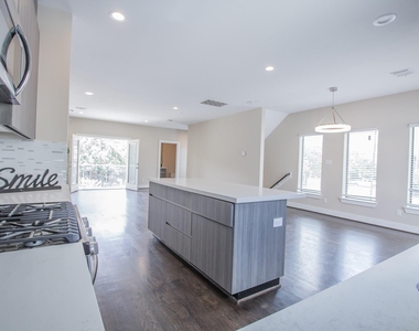 2315 Bastrop Street - Photo Thumbnail 7