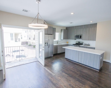 2315 Bastrop Street - Photo Thumbnail 8