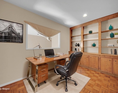 2109 Nantucket Drive - Photo Thumbnail 10