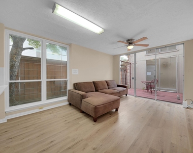 2109 Nantucket Drive - Photo Thumbnail 4