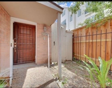 2109 Nantucket Drive - Photo Thumbnail 8