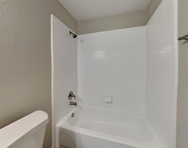 20527 Cypress Gully Drive - Photo Thumbnail 16