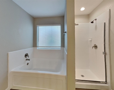 20527 Cypress Gully Drive - Photo Thumbnail 8
