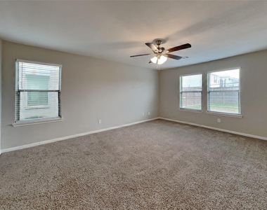 20527 Cypress Gully Drive - Photo Thumbnail 5