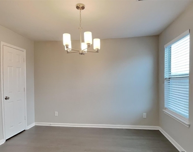 20527 Cypress Gully Drive - Photo Thumbnail 4