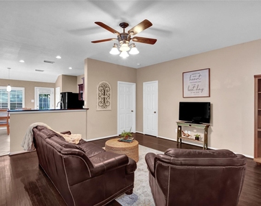 2411 Colonial Springs Lane - Photo Thumbnail 6